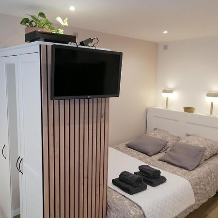 Le Vauban, Charmant Studio 5 Minutes Du Chateau Versailles Eksteriør billede